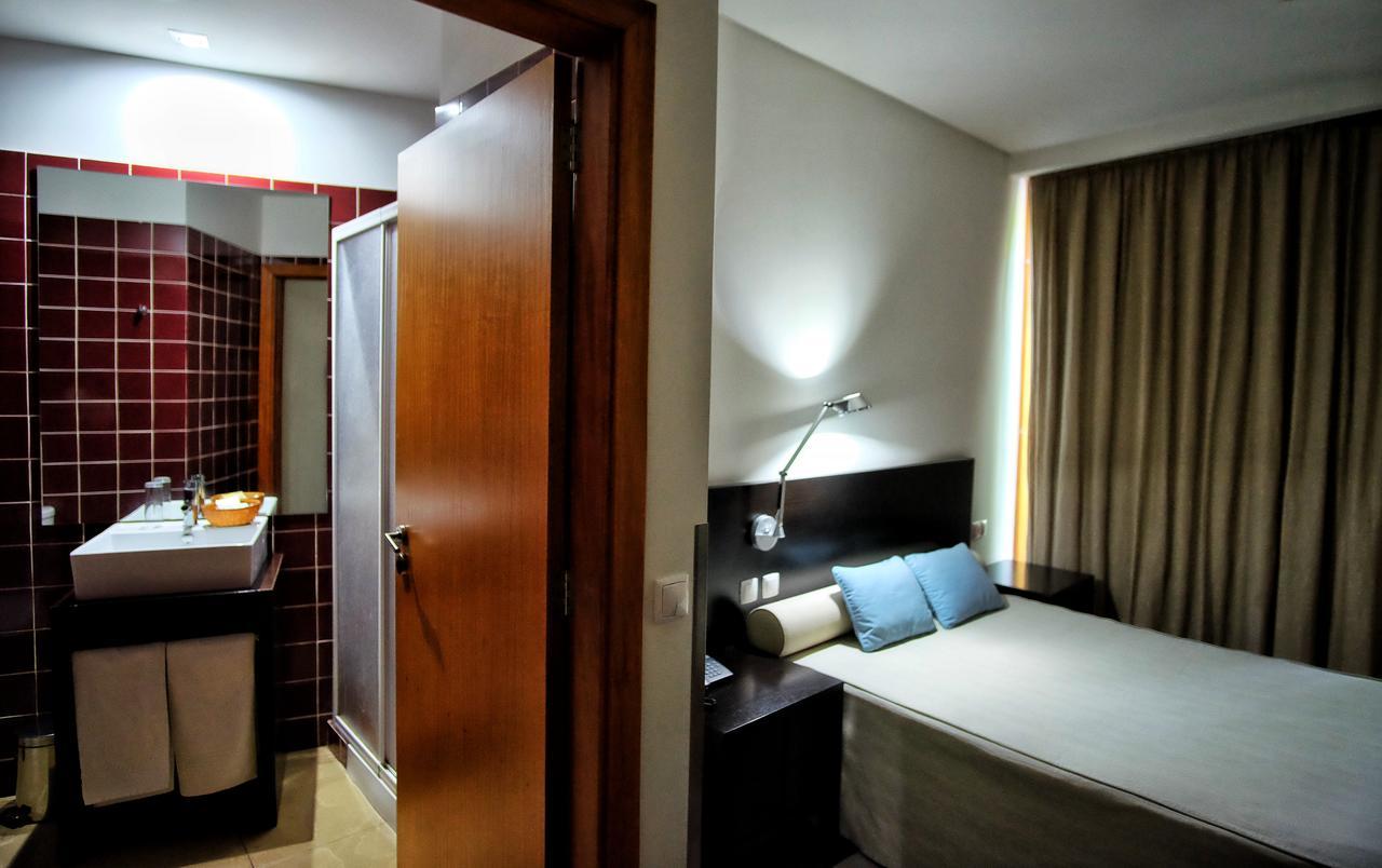 Hotel Vila Luena Vila Verde  Bagian luar foto