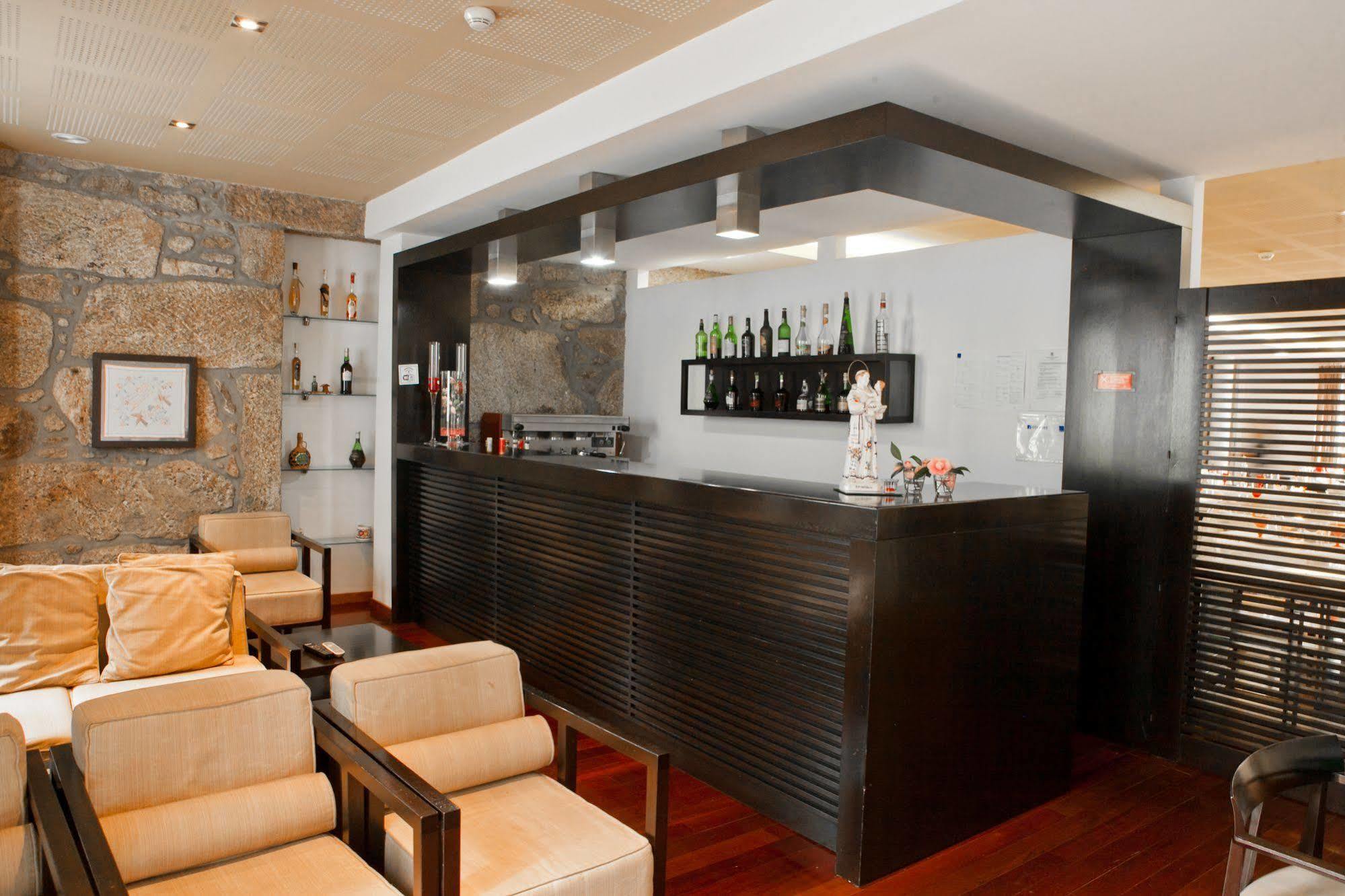 Hotel Vila Luena Vila Verde  Bagian luar foto