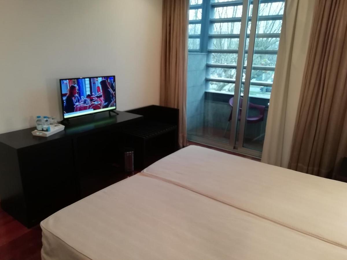 Hotel Vila Luena Vila Verde  Bagian luar foto